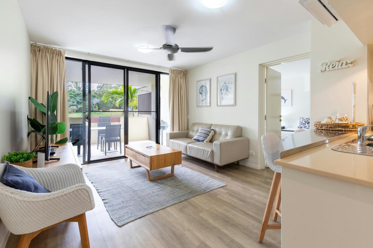 Main living area, Foxtel, Wifi, TV, Aircon, Fans