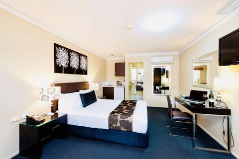 Executive Queen Room