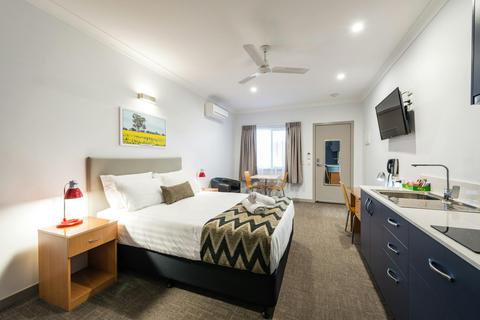 Altitude Motel Apartments