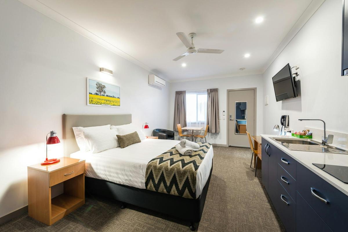 Queen Studio Suite