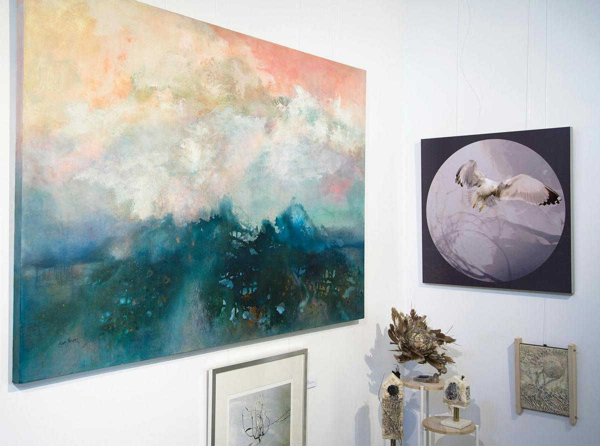 Art Clique Gallery with Lyne Marshall artworks