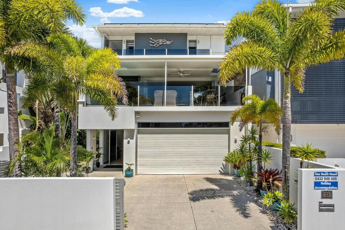 Alex Beach House Exterior