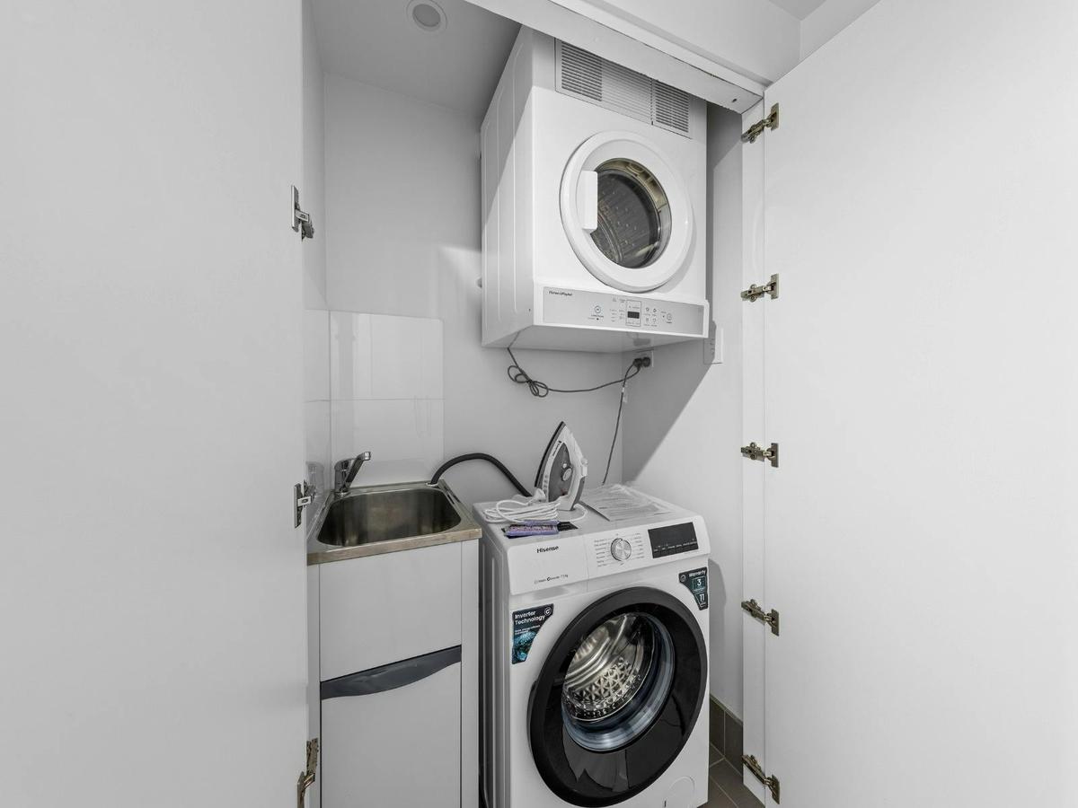 2 bedroom 2 Bathroom