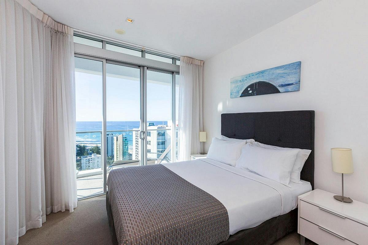 2 Bedroom City Lights View