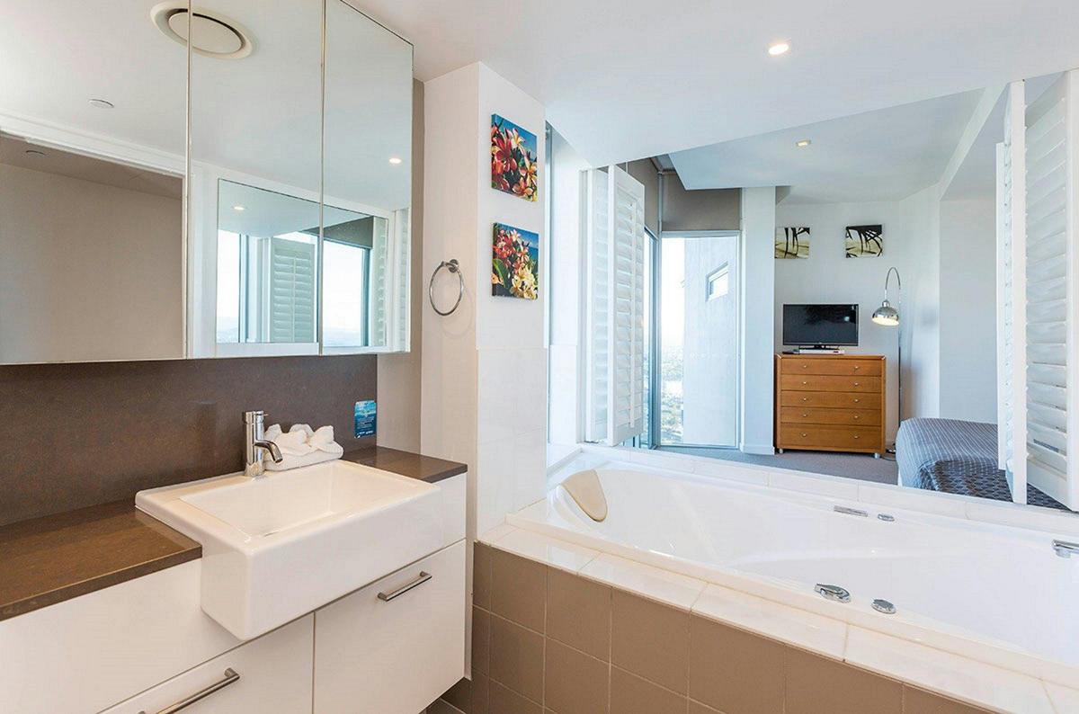 3 Bedroom Ocean View Apartment