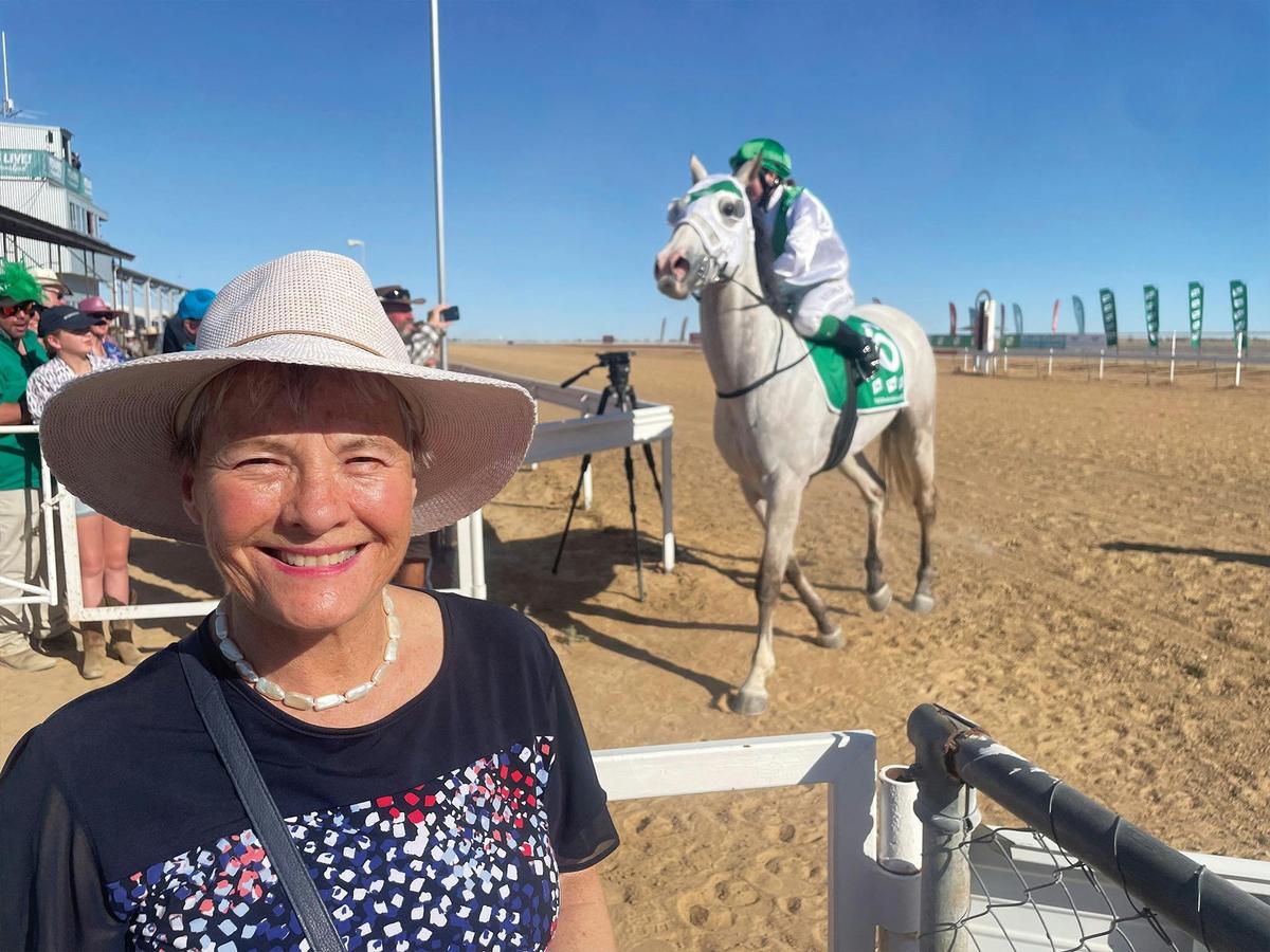 Lake Eyre & the Birdsville Races (3 days)