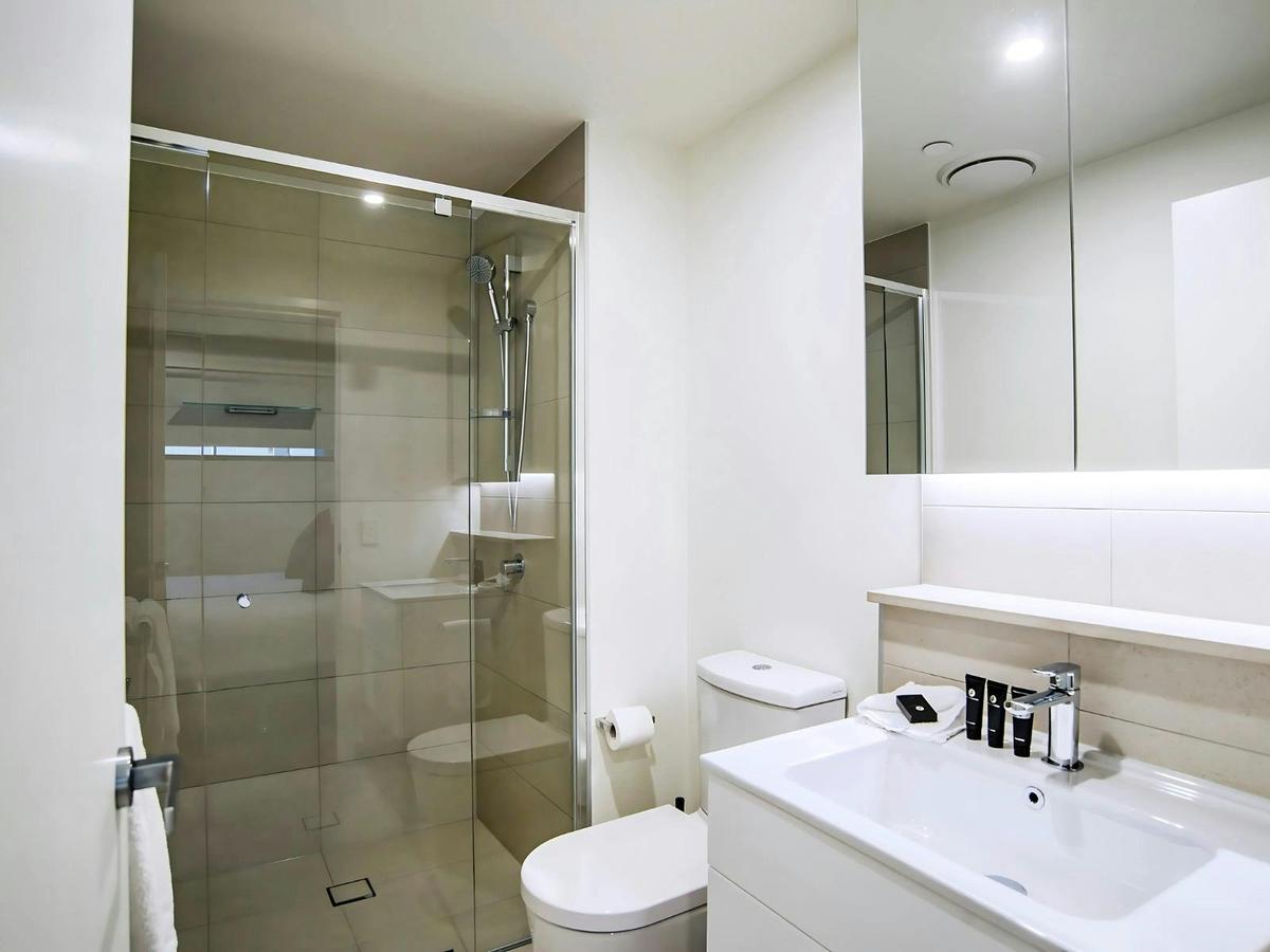 2 Bedroom Main Bathroom