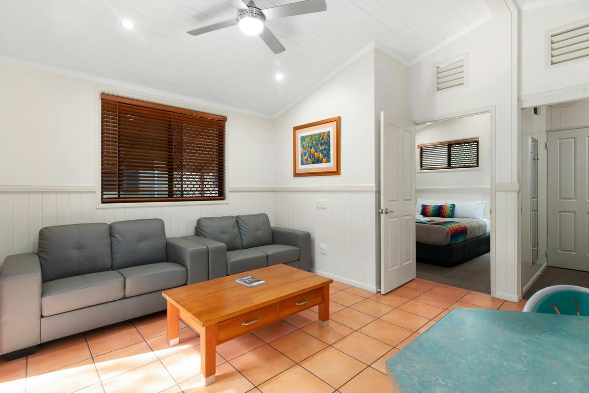 Lorikeet Lodge