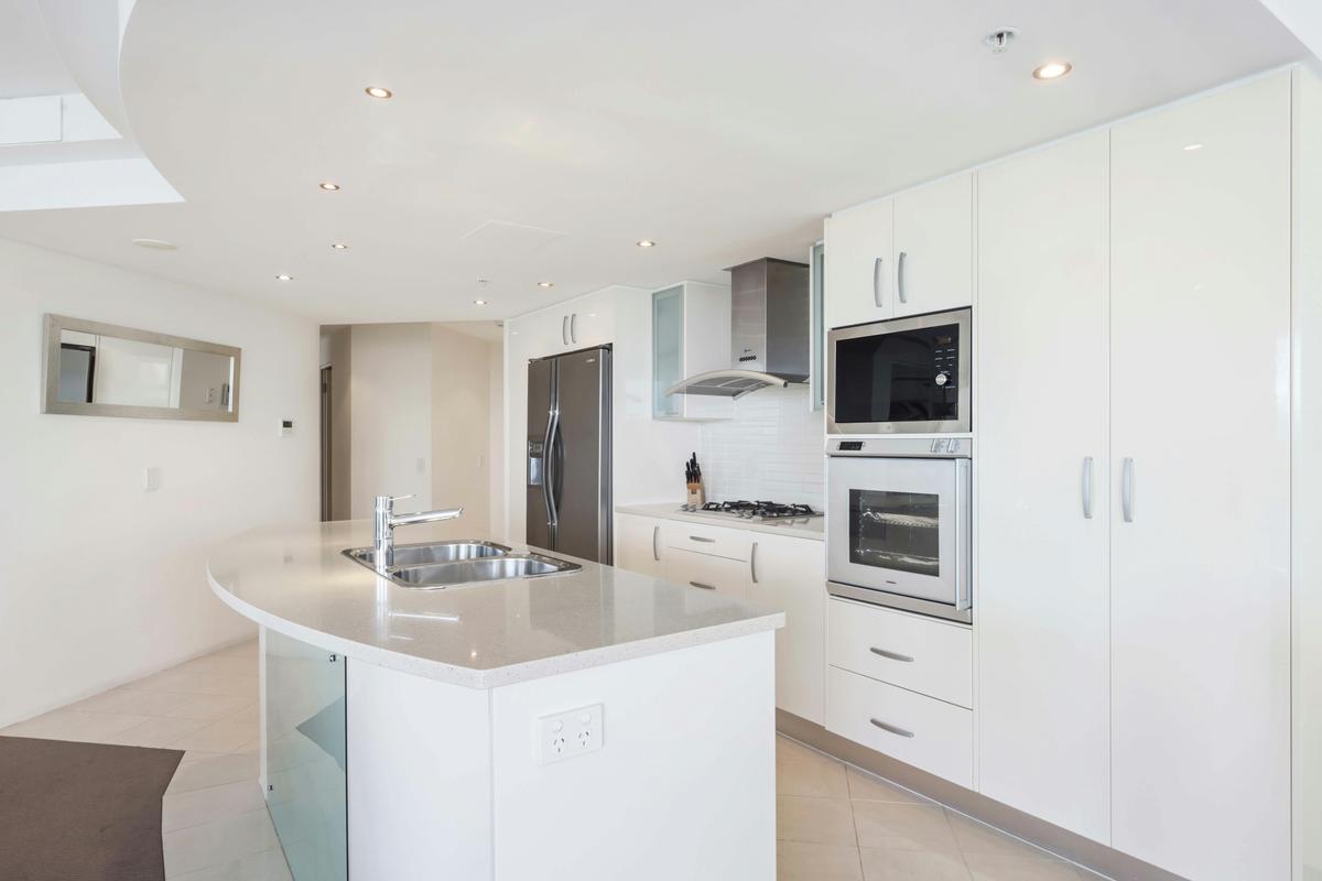 Deluxe 1 Bedroom Spa Apartment