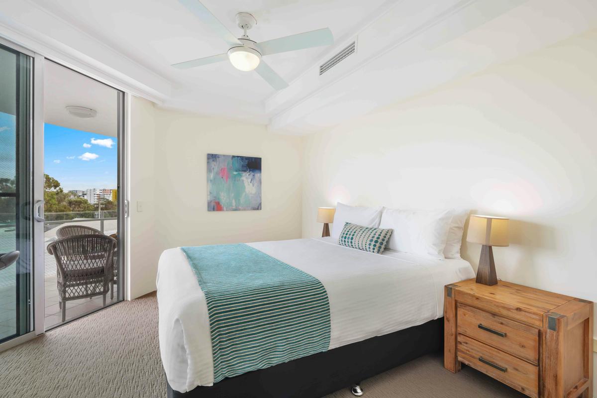 Deluxe 3 Bedroom Spa Apartment