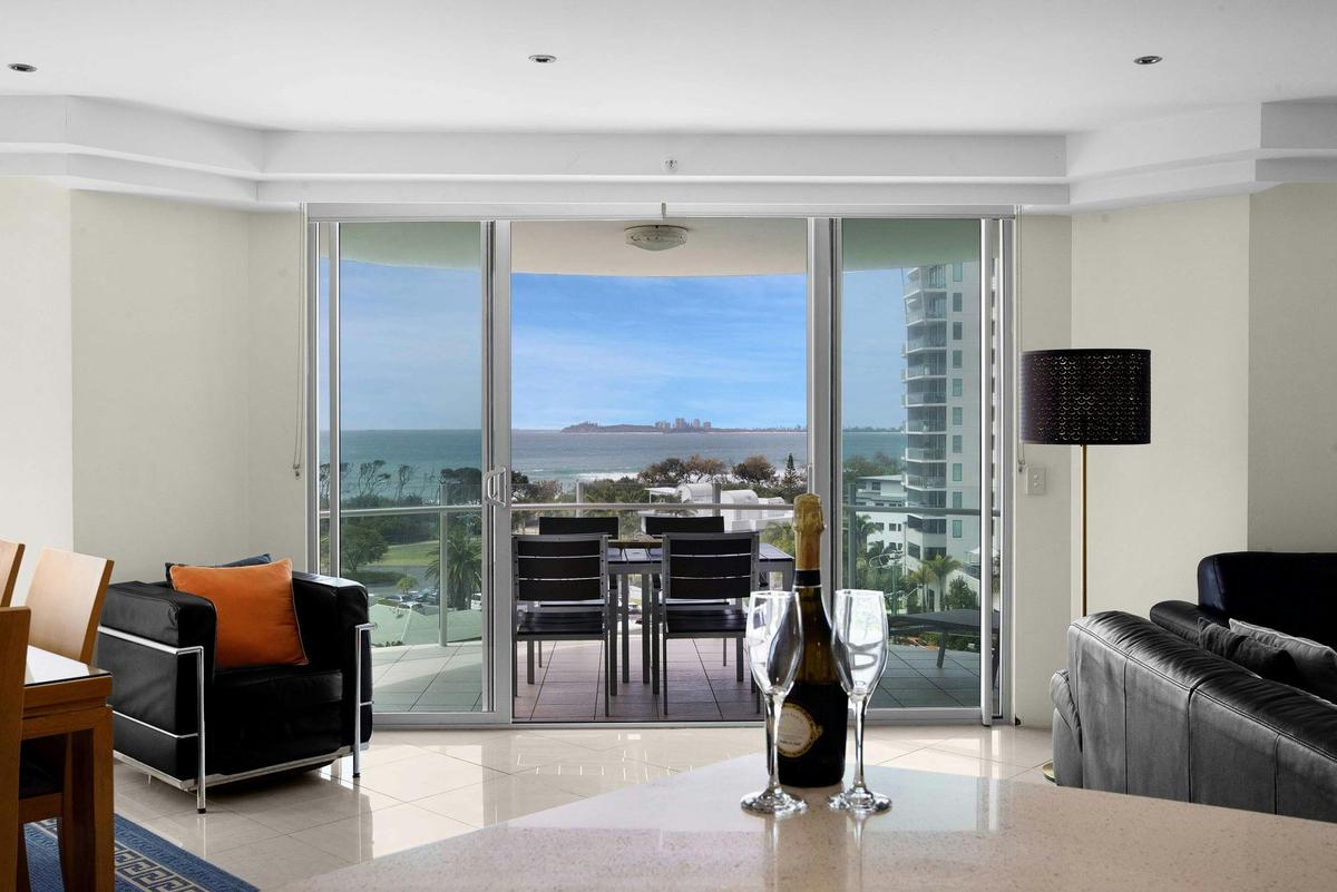 Deluxe 2 Bedroom Spa Apartment - Ocean View