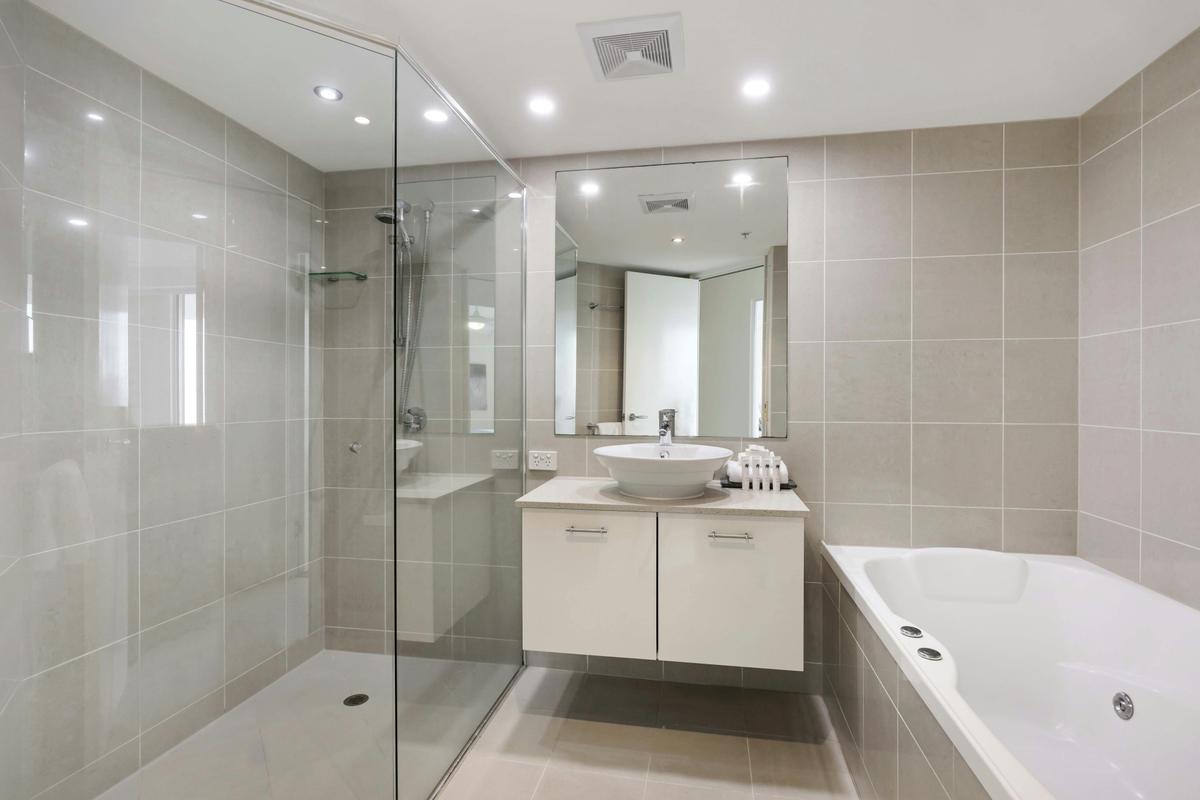 Deluxe 3 Bedroom Spa Apartment