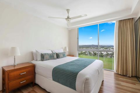 Deluxe 3 Bedroom Spa Apartment - Ocean View