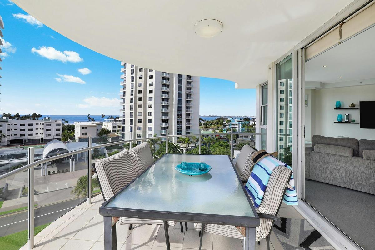 Deluxe 2 Bedroom Spa Apartment - Ocean View