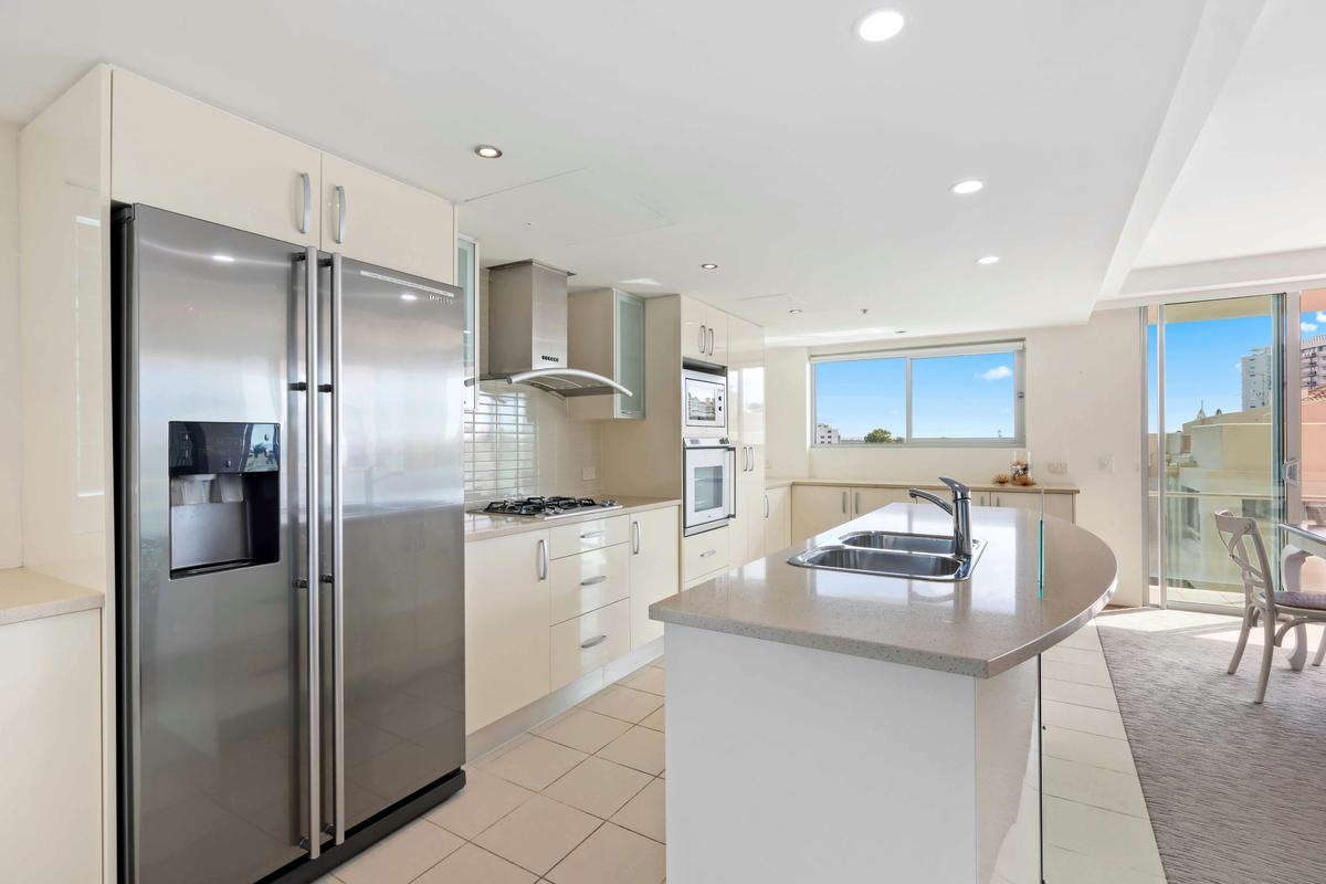 Deluxe 3 Bedroom Spa Apartment