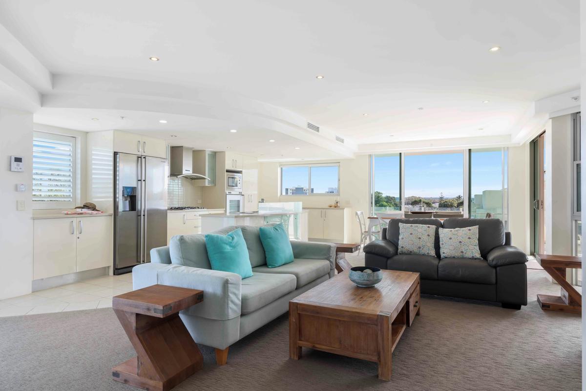 Deluxe 3 Bedroom Spa Apartment