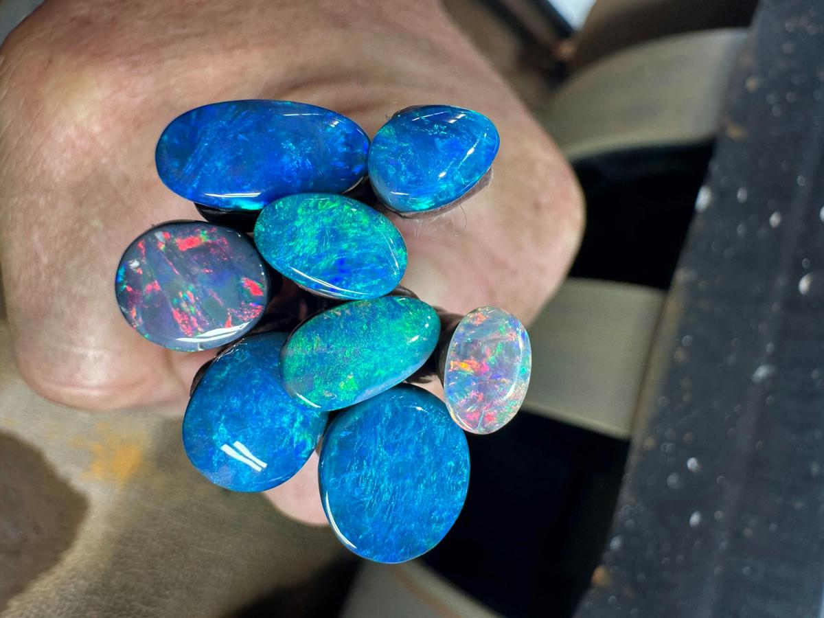 Opal cutting at Australian Outback Opals