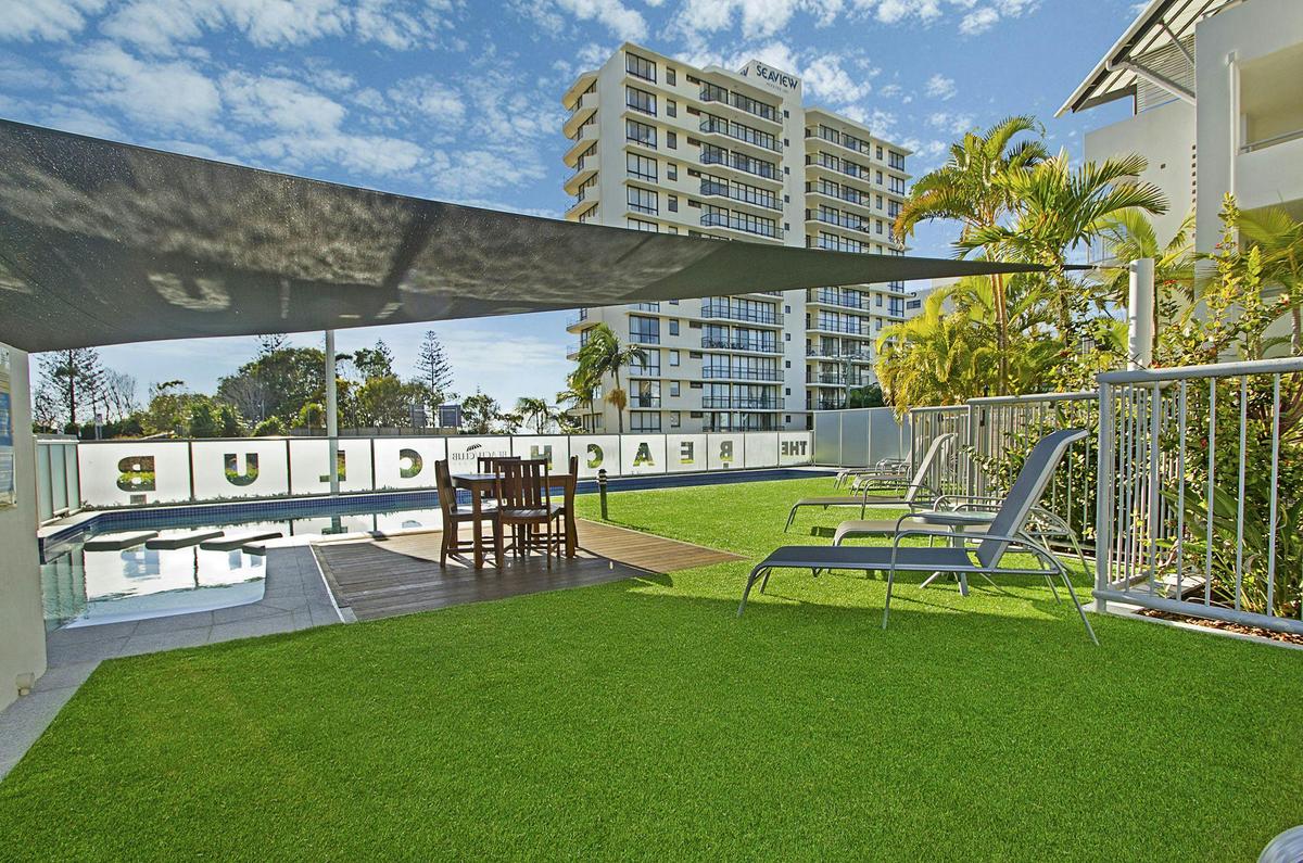Pool and Sunlounges