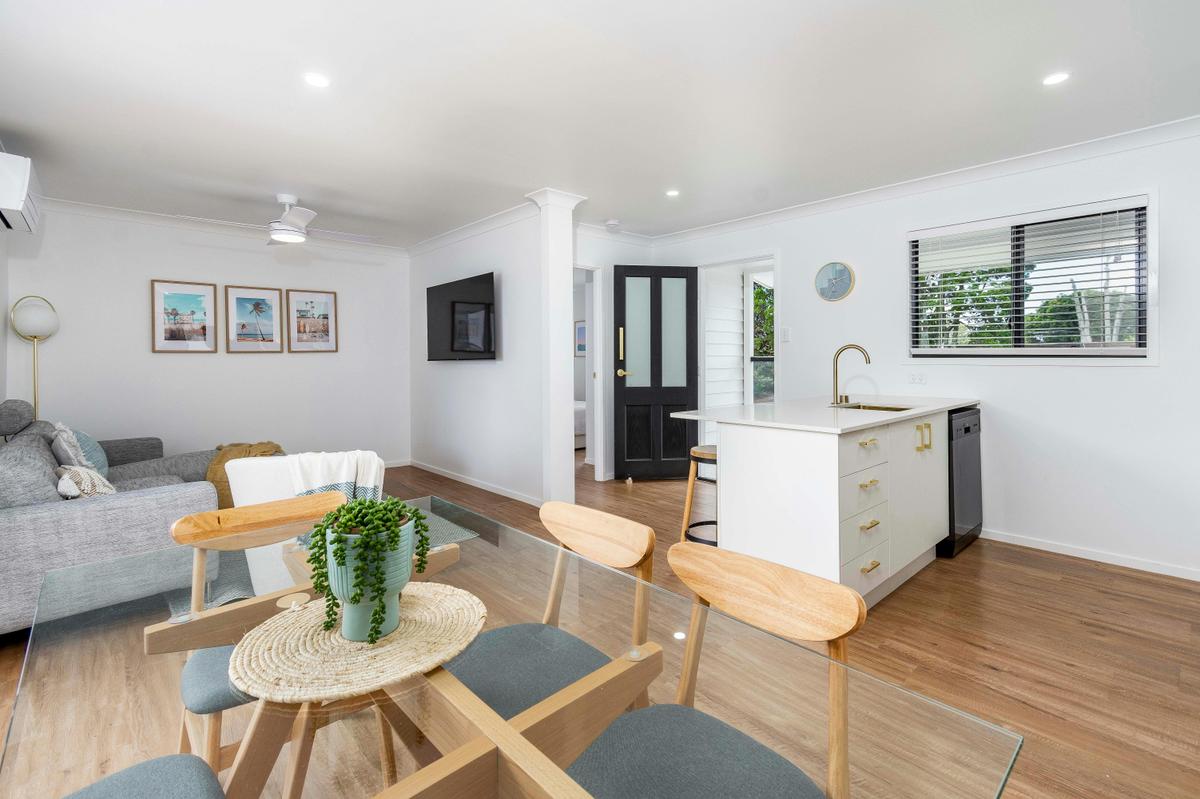 Dining, kitchen and lounge area