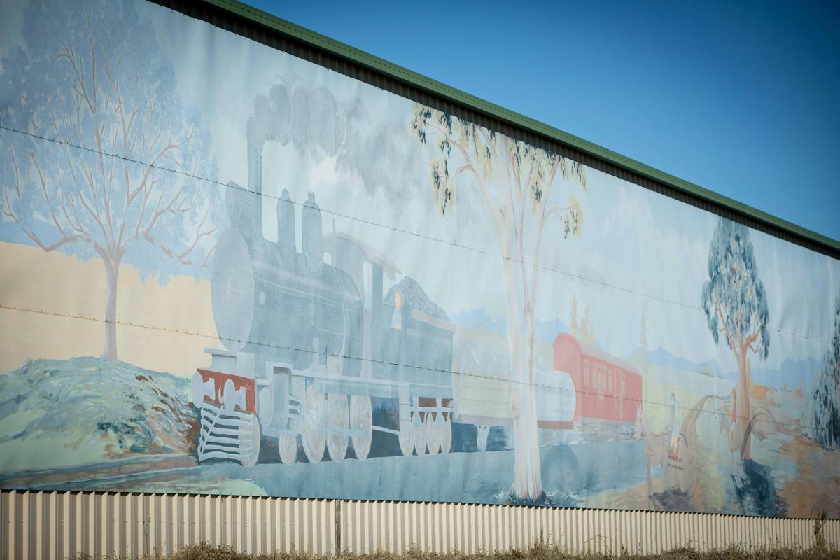 Mural, Bell