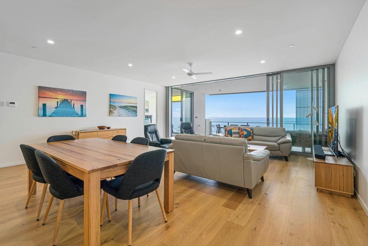 Rise - 3 Bedroom Ocean View Apartment