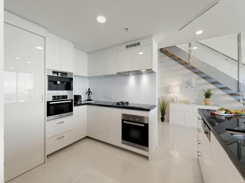 3 Bedroom Penthouse Ocean Views