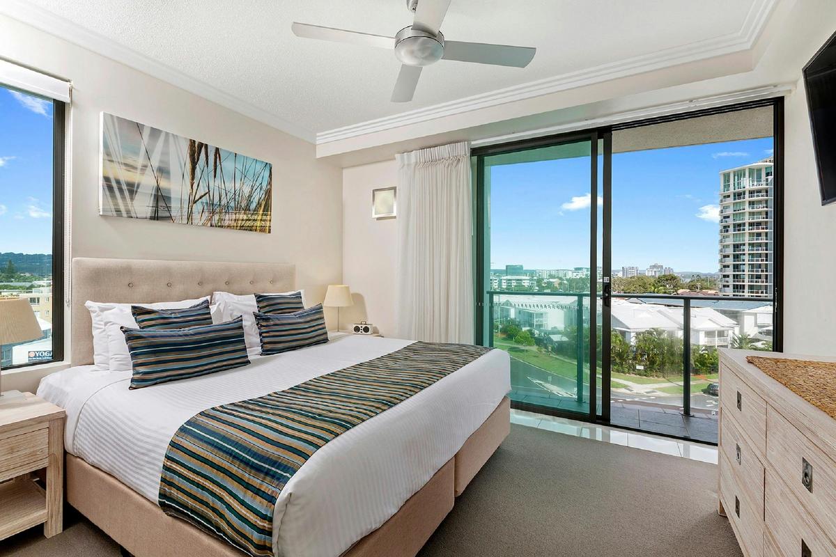 2 Bedroom Ocean View Superior High Floor Apartment (Levels 5 to 10)