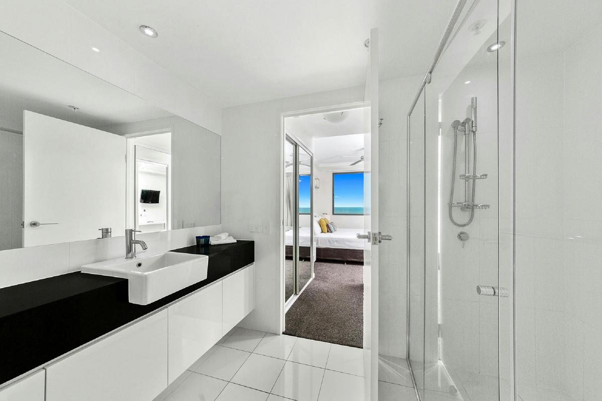 2 Bedroom Ocean View High Floor Apartment (Levels 5 to 10)