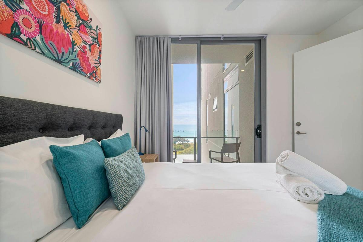 Rise - 3 Bedroom Ocean View Apartment