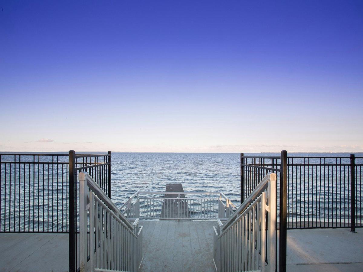 View Moreton Bay from Beachmere