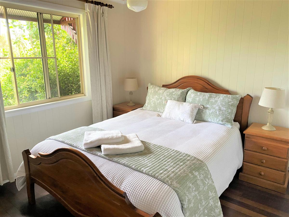 Queen bedroom