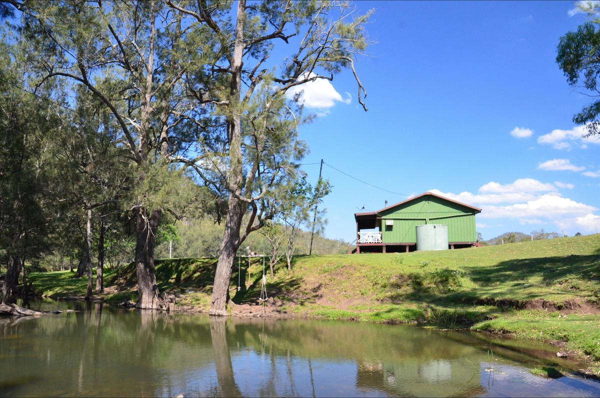 3 Bedroom Country Cottages
