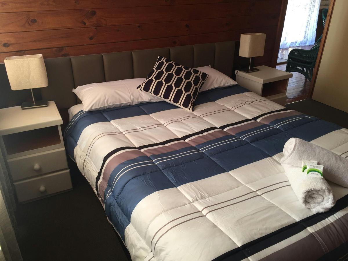 2 Bedroom Country Cottages