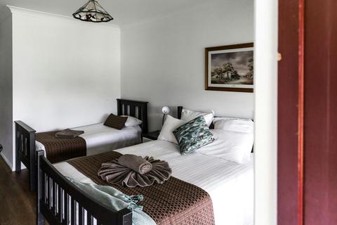 Twin Spa Room - Queen + Single