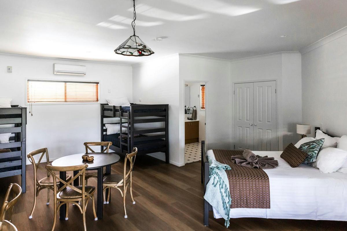 Family Room (Sleeps 6)