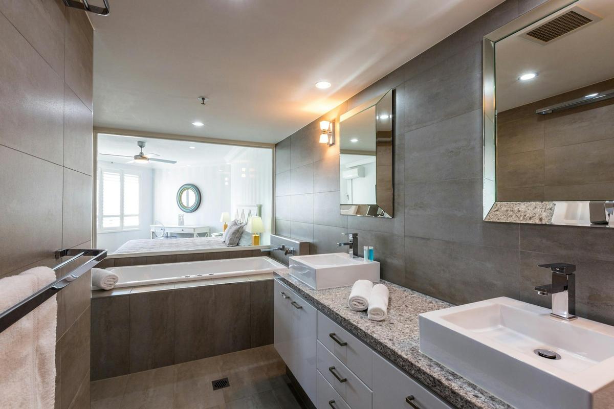 3 Bedroom Deluxe Apartment