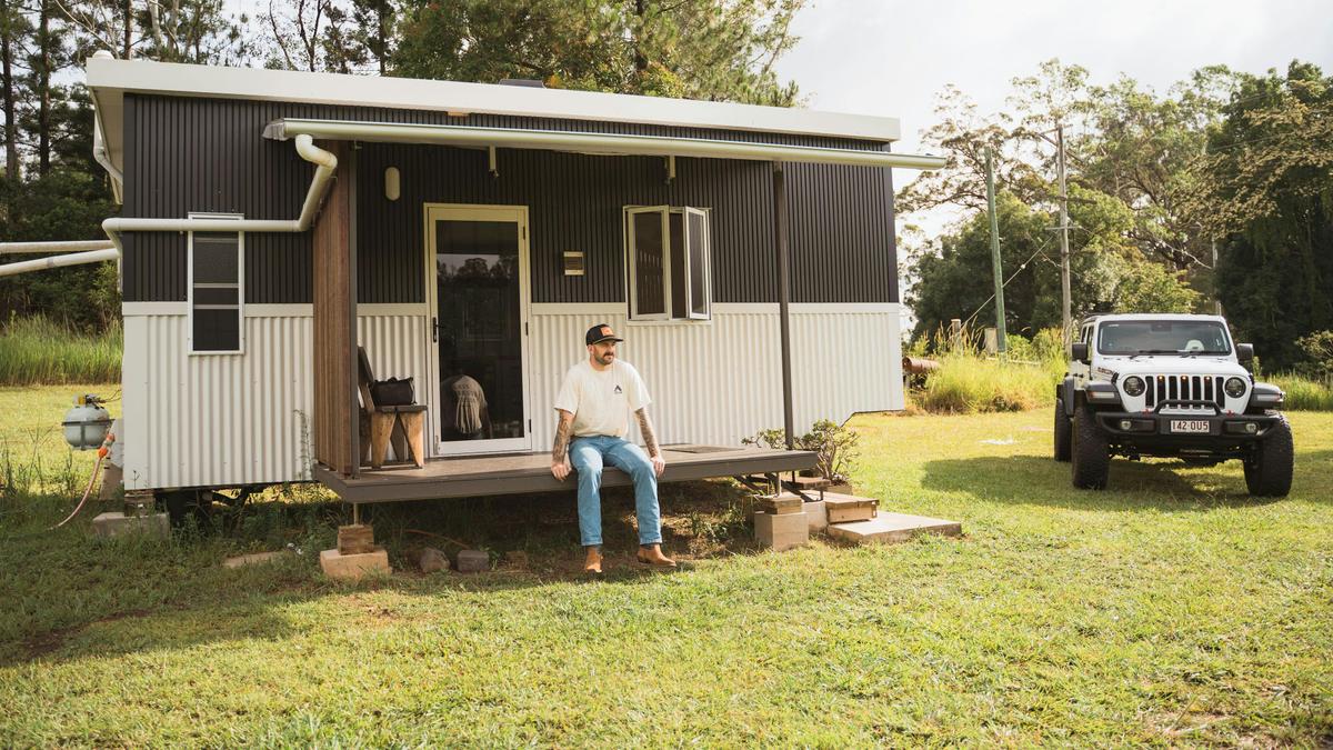 Bee Farm Off-Grid Tiny Home Stay