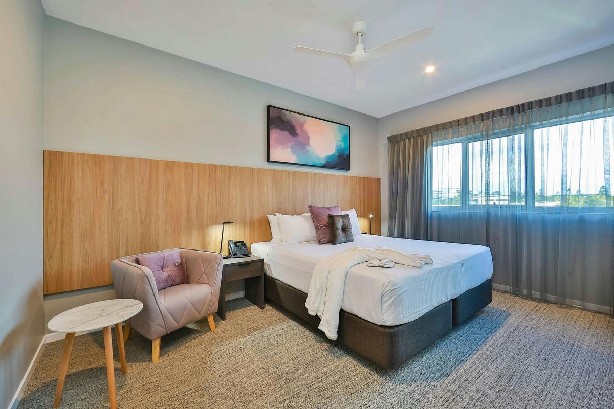 Lakes Executive Room