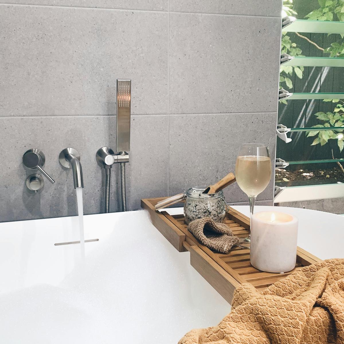 Deep soaking tub