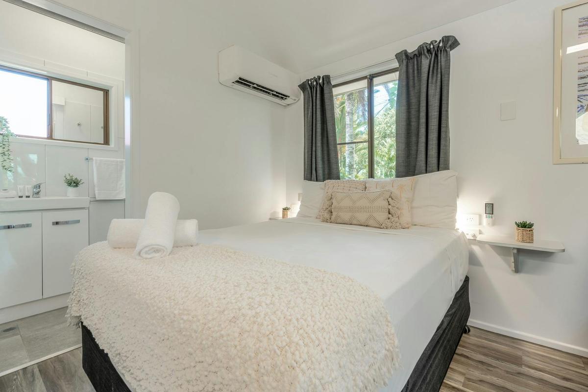 Ensuite Cabin (Studio)