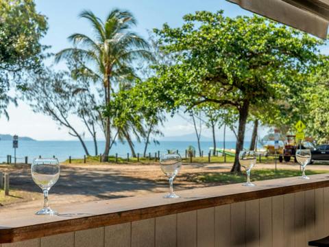 Beachfront Villa (2BR)