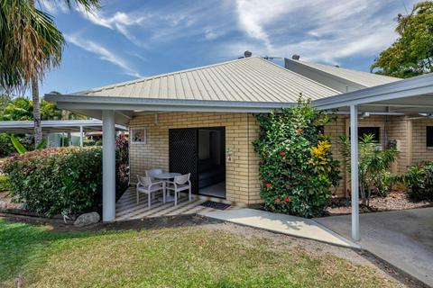 1 Bedroom Holiday Unit