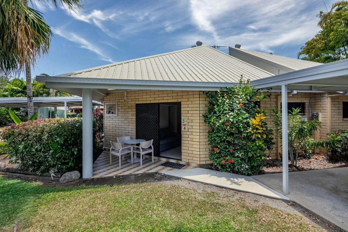 1 Bedroom Holiday Unit