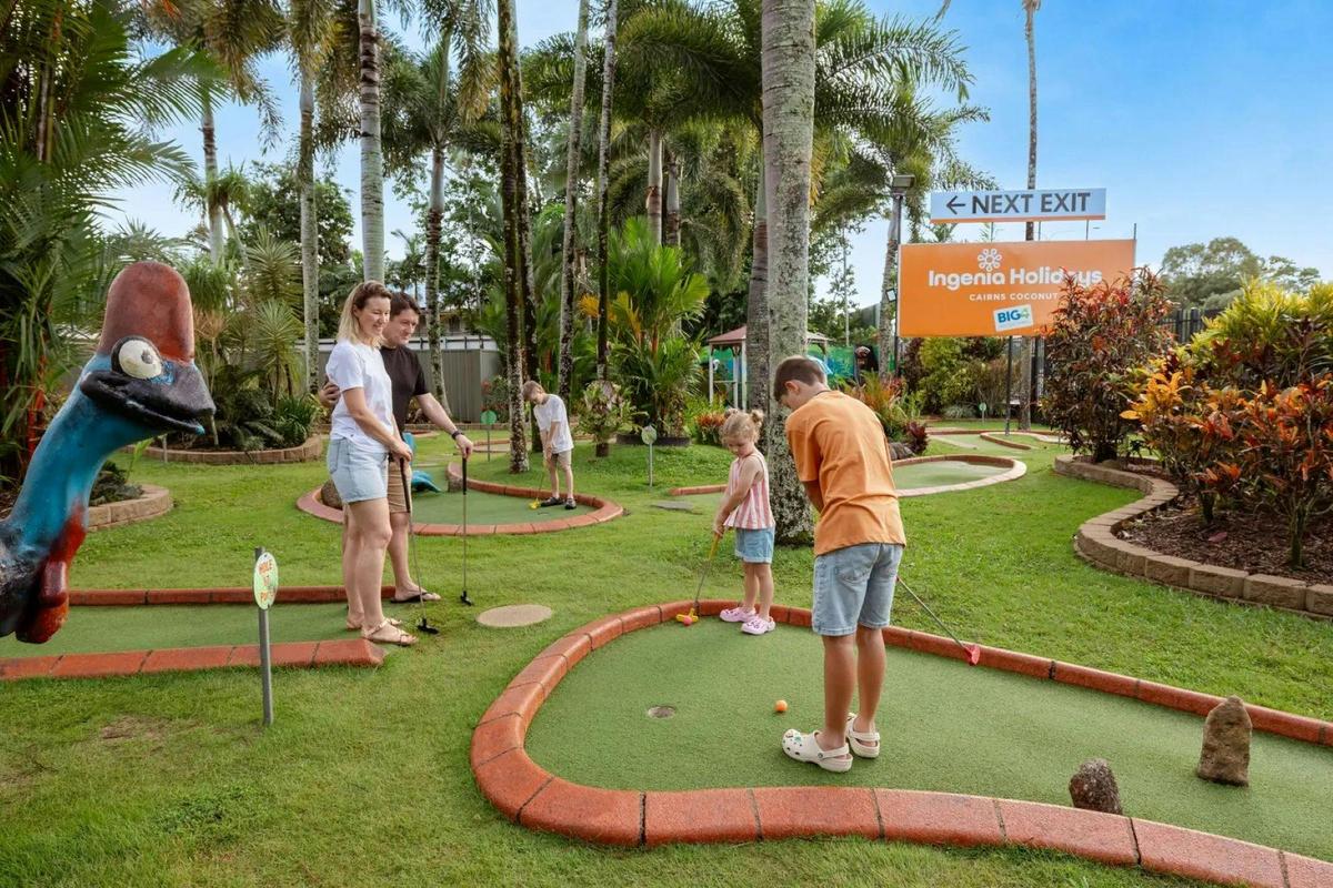 Ingenia Holidays Cairns Coconut Mini Golf