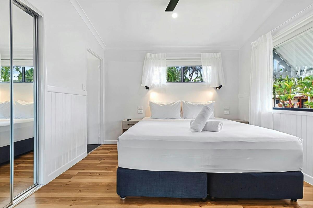 3 Bedroom Superior Poolside Villa