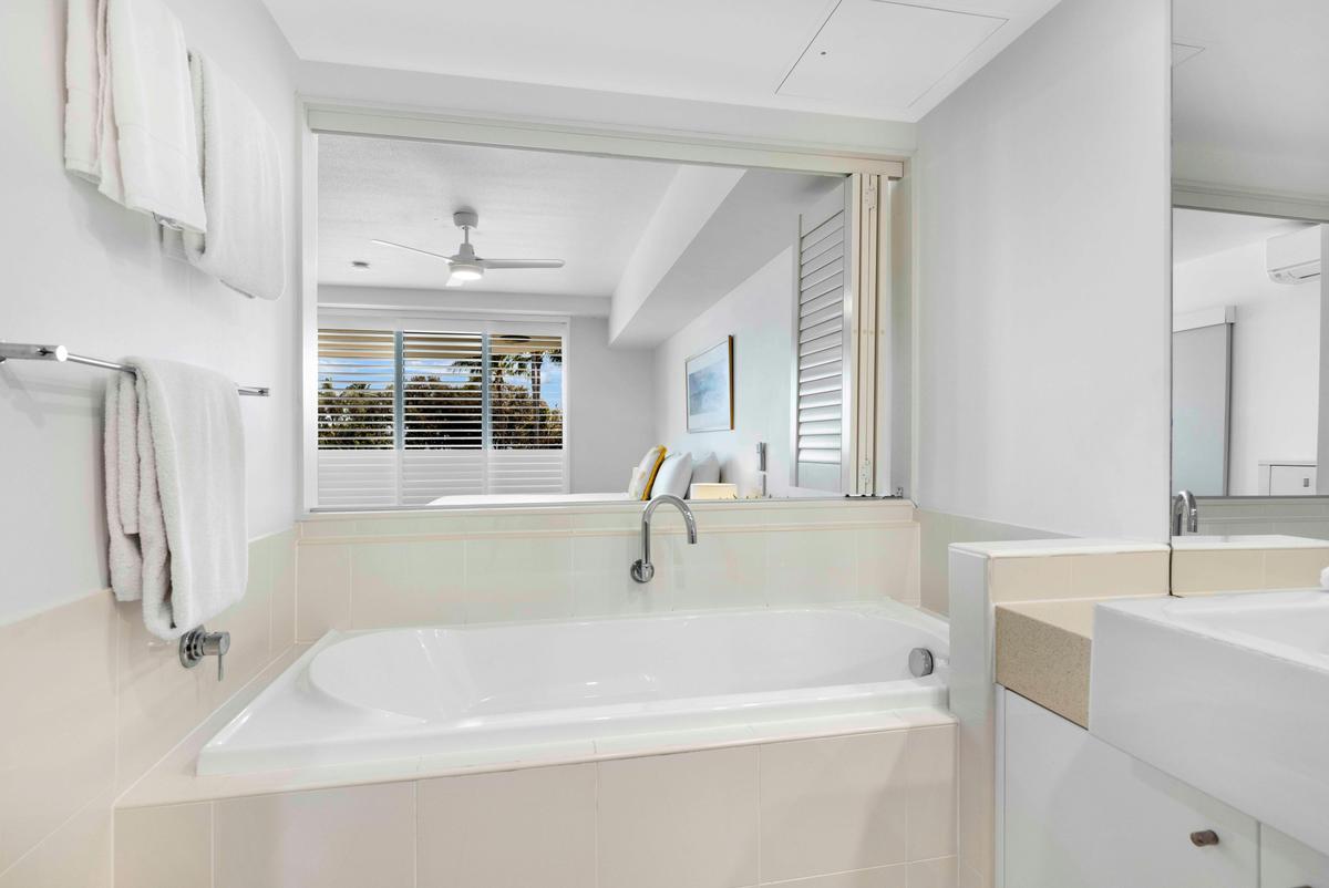Ensuite - 3 Bedroom Ocean View