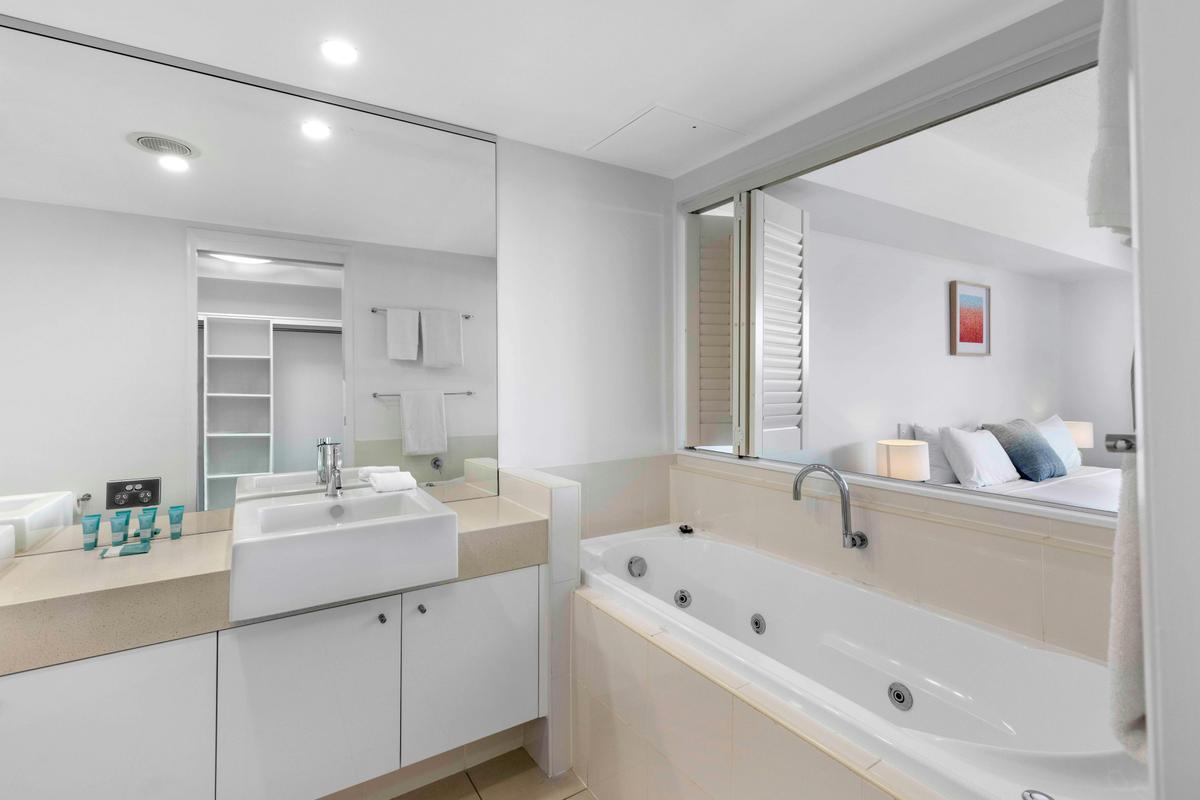 3 Bedroom Courtyard Ocean View