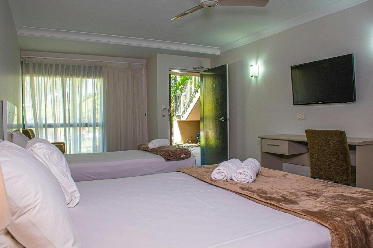 Queen Motel Room