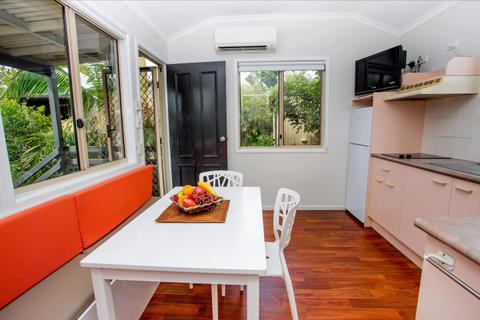 1 Bedroom Cosy Cabin