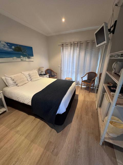 Beach House Bed and Breakfast
